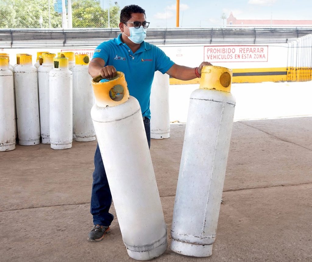 Combugas dura más. Ahora recibe tu tanque de hasta 45 kg hasta la puerta de tu casa 